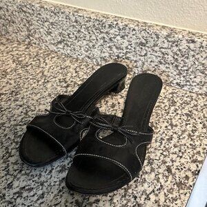 Cole Haan Black Leather Slide Heels with Bow Detail - Size 8B